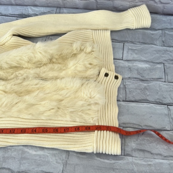 Romeo and Juliet couture rabbit trim knit pull over sweater size large - Picture 13 of 14